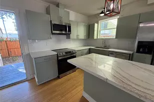 1213 32nd St, Galveston, TX 77550 - Photo 9