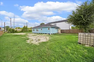 7702 Sealey St, Houston, TX 77088 - Photo 5