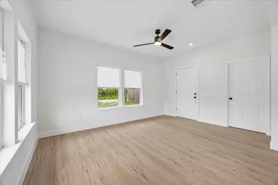 7702 Sealey Street, Houston, TX 77088 - Photo 9