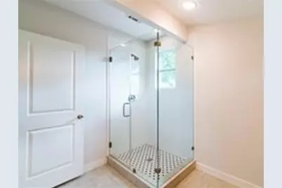 4535 Walker #B, Houston, TX 77023 - Photo 13