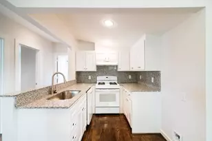 4535 Walker, Houston, TX 77023 - Photo 9