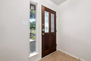 902 Memorial Heights Dr, Houston, TX 77007 - Photo 5