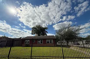 1857 Huge Oaks St, Houston, TX 77055 - Photo 1