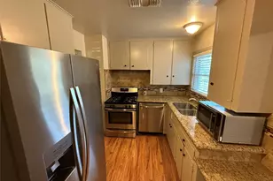 1857 Huge Oaks St, Houston, TX 77055 - Photo 11