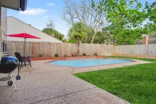 15914 Dunmoor Dr, Houston, TX 77059 - Photo 25