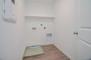 1004 Laguna Cv Dr, Katy, TX 77493 - Photo 17