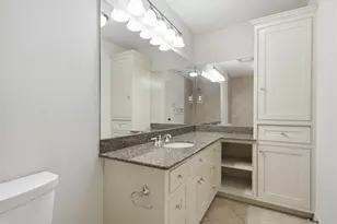 11211 Greenwillow St, Houston, TX 77035 - Photo 25
