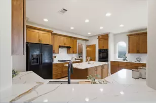 11211 Greenwillow St, Houston, TX 77035 - Photo 9