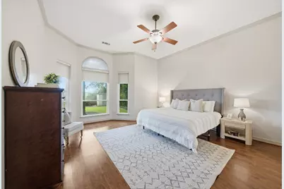 11211 Greenwillow Street, Houston, TX 77035 - Photo 15