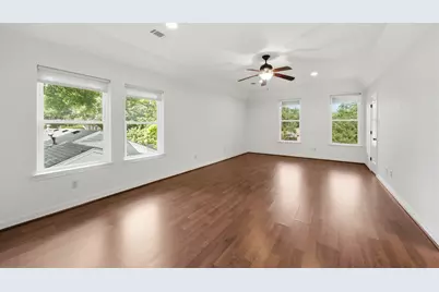 11211 Greenwillow Street, Houston, TX 77035 - Photo 23