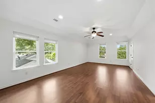 11211 Greenwillow St, Houston, TX 77035 - Photo 23