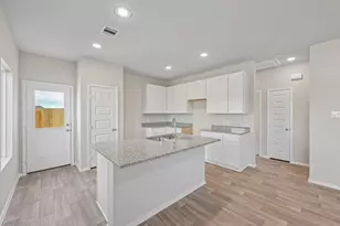 31107 Cass River Ln, Waller, TX 77484 - Photo 3