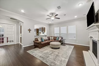 2809 Shadow Woods Court, Houston, TX 77043 - Photo 9