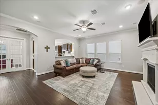 2809 Shadow Woods Ct, Houston, TX 77043 - Photo 9