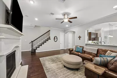 2809 Shadow Woods Court, Houston, TX 77043 - Photo 3