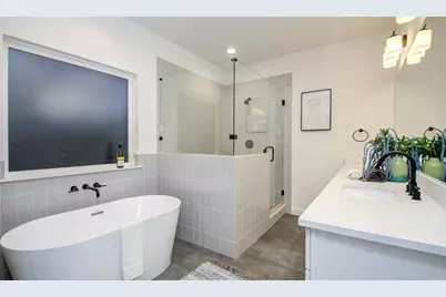 211 E 33rd Street, Houston, TX 77018 - Photo 7