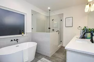 211 E 33rd St, Houston, TX 77018 - Photo 7