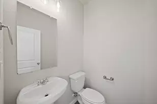 839 Red Oakland Dr, Houston, TX 77090 - Photo 9