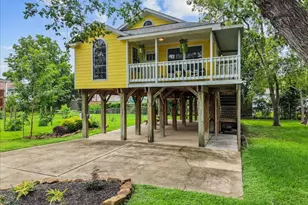 310 Lakeside Dr, Kemah, TX 77565 - Photo 5