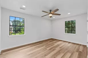 310 Lakeside Dr, Kemah, TX 77565 - Photo 11