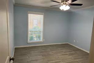 10110 Westview Dr, Houston, TX 77043 - Photo 13
