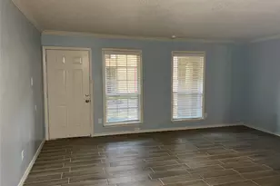 10110 Westview Dr, Houston, TX 77043 - Photo 3