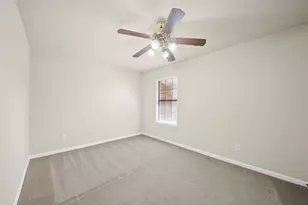6715 Lathrop Ct, Sugar Land, TX 77479 - Photo 31
