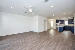 18708 Centro Main St, Shenandoah, TX 77385 - Photo 11