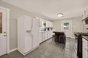 5943 Southlark St, Houston, TX 77033 - Photo 7