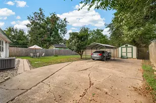 5943 Southlark St, Houston, TX 77033 - Photo 21