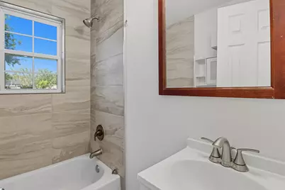 5415 Queensland Street, Houston, TX 77028 - Photo 9