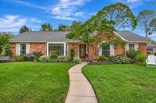 1702 Bowline Rd, Houston, TX 77062 - Photo 1