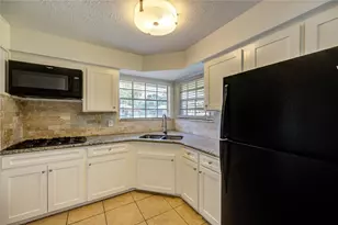 9811 Shadydale Ln, Houston, TX 77016 - Photo 5