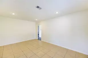9811 Shadydale Ln, Houston, TX 77016 - Photo 13
