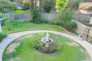 16911 Ascot Meadow Dr, Sugar Land, TX 77479 - Photo 17
