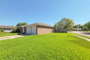10102 Park Ln, La Porte, TX 77571 - Photo 33