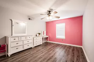 3401 Wood Fox Dr, Alvin, TX 77511 - Photo 37