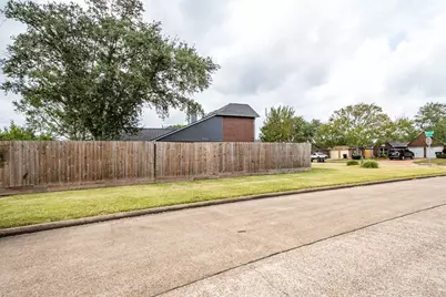3401 Wood Fox Drive, Alvin, TX 77511 - Photo 5