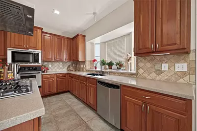 10626 Hillsdale Bridge Lane, Sugar Land, TX 77498 - Photo 17