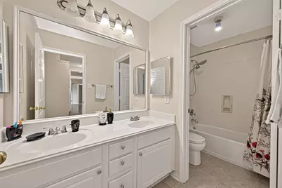 10626 Hillsdale Bridge Lane, Sugar Land, TX 77498 - Photo 35