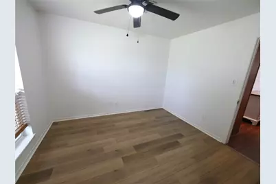 5018 Ash Court, Dickinson, TX 77539 - Photo 5