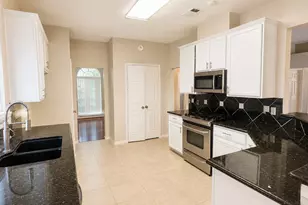 10326 N Laurel Branch Dr, Houston, TX 77064 - Photo 11