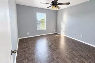9898 Club Creek Dr, Houston, TX 77036 - Photo 9