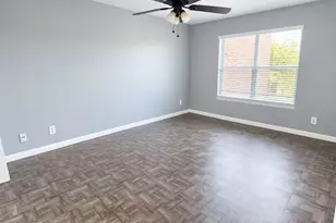 9898 Club Creek Dr, Houston, TX 77036 - Photo 7