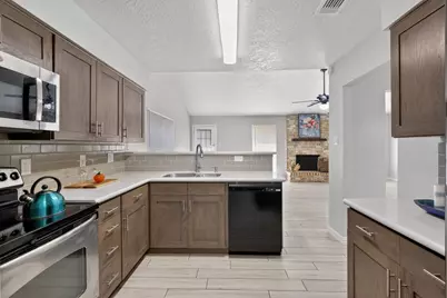 10206 Staghill Drive, Houston, TX 77064 - Photo 9