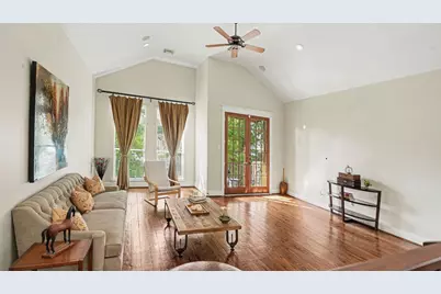 1402 Asbury Street, Houston, TX 77007 - Photo 5