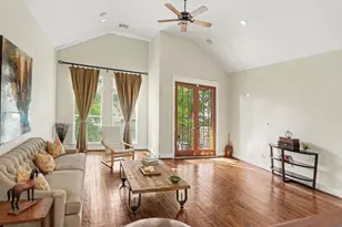 1402 Asbury St, Houston, TX 77007 - Photo 5