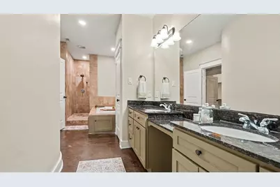 1402 Asbury Street, Houston, TX 77007 - Photo 17