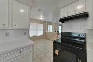 12027 Arrowhead Glen Dr, Houston, TX 77071 - Photo 5