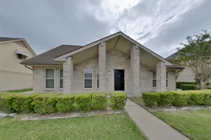 12027 Arrowhead Glen Dr, Houston, TX 77071 - Photo 1
